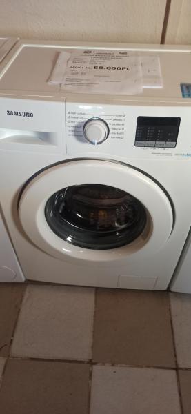 Samsung WF60F4EFW2W F6910