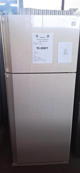 Sharp No frost kombi hűtő F6318
