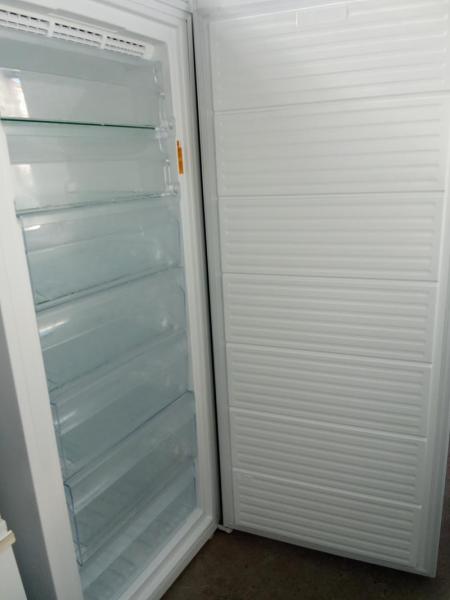 Whirlpool No Frost 7 rekeszes fagyasztó F7134